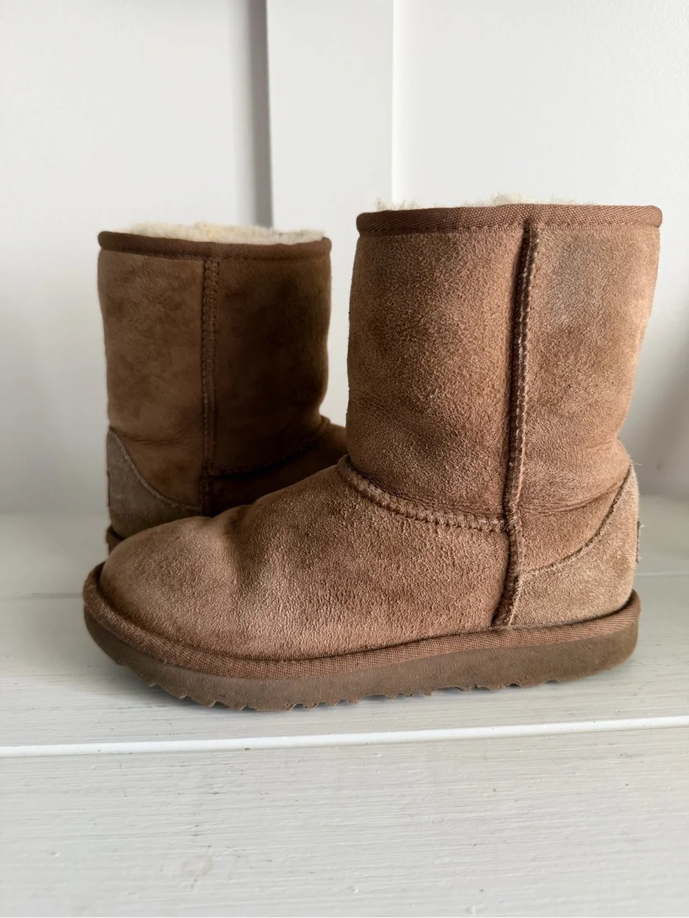 UGG genuine kids